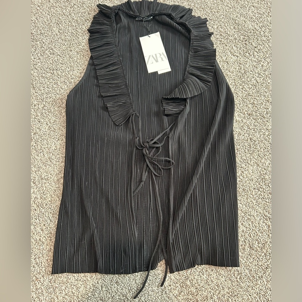 NWT Womens Zara Black Sleeveless Pleated Blouse Tank Top Size M